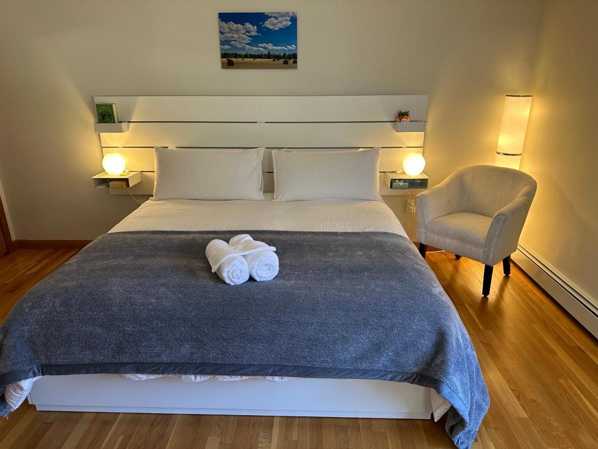Room In Single Family House - Suburban Neighborhood In Boston Rum bild