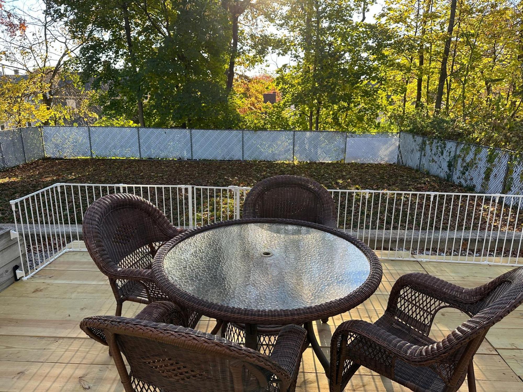 Room In Single Family House - Suburban Neighborhood In Boston Rum bild